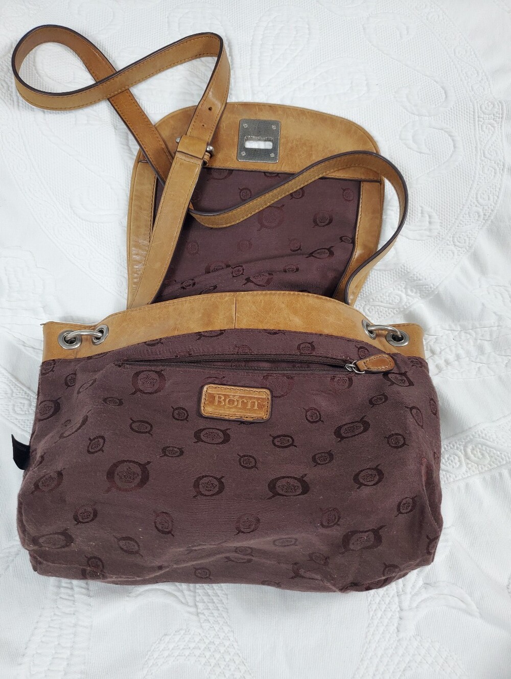 3 Women’s Leather Crossbody Bags - Fossil Black, Jack George Brown, Born Tan - Picture 11 of 16